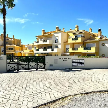 Albufeira Valley 2 With Pool By Homing * אלבופיירה