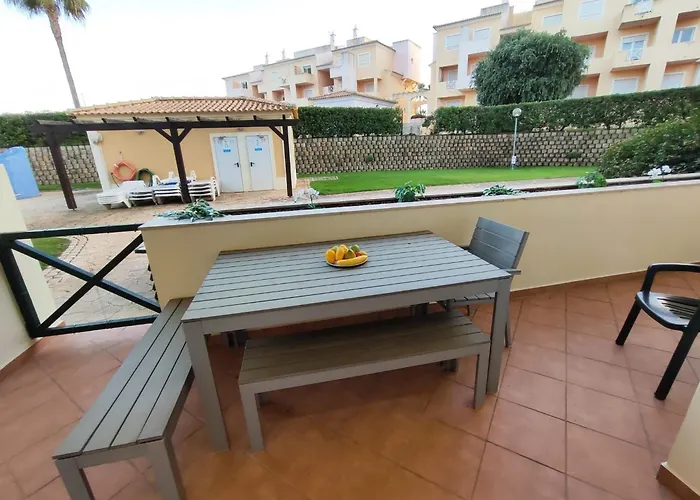 Albufeira Valley 2 With Pool By Homing * Albufeira